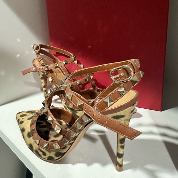 Authentic Valentino Leopard Rockstud size 36 - Picture 4 of 4